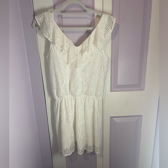 Lilly Pulitzer Alessa Romper EUC - Picture 3 of 4